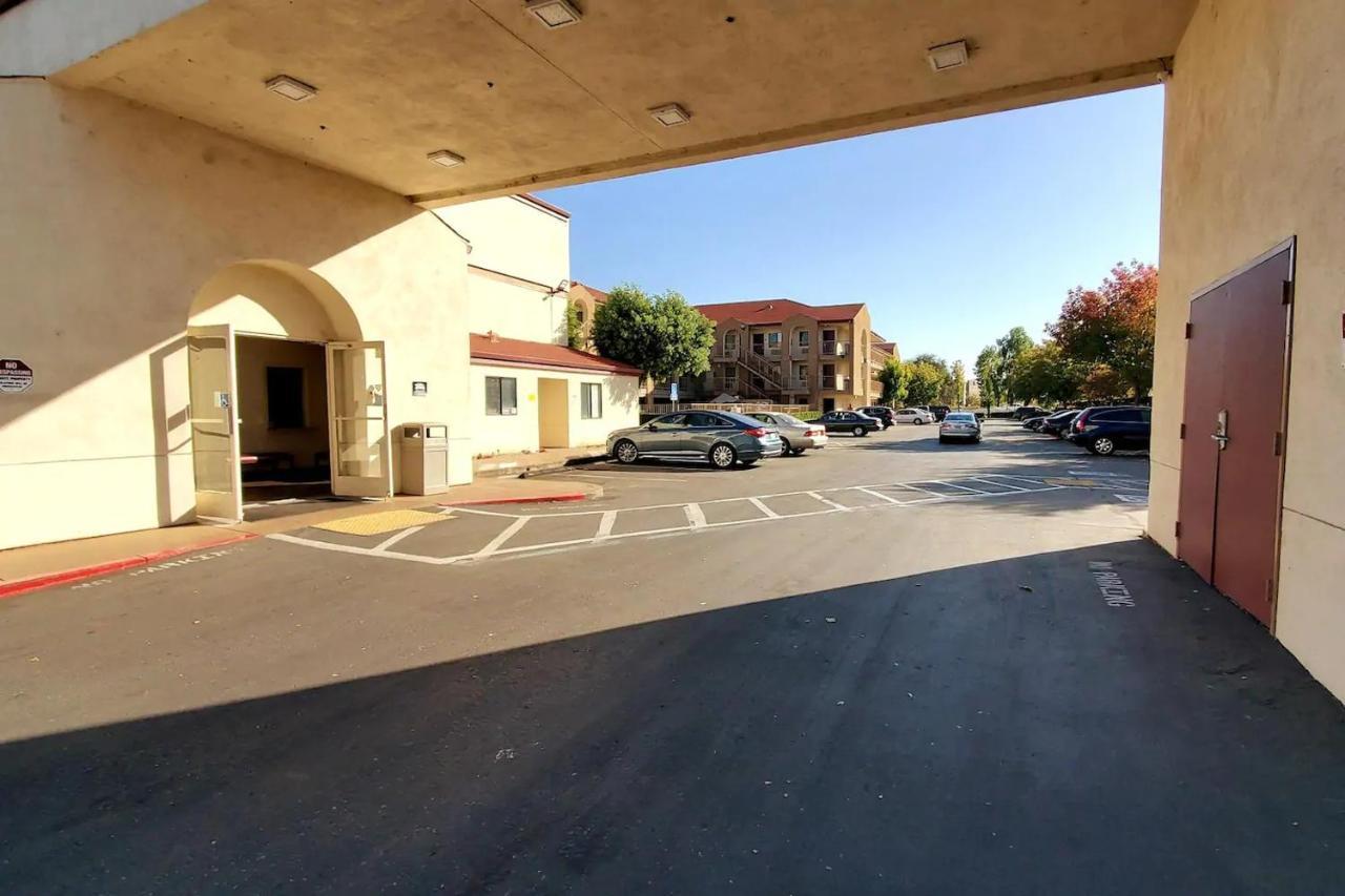 California Inn&Suites, Rancho Cordova Exterior foto